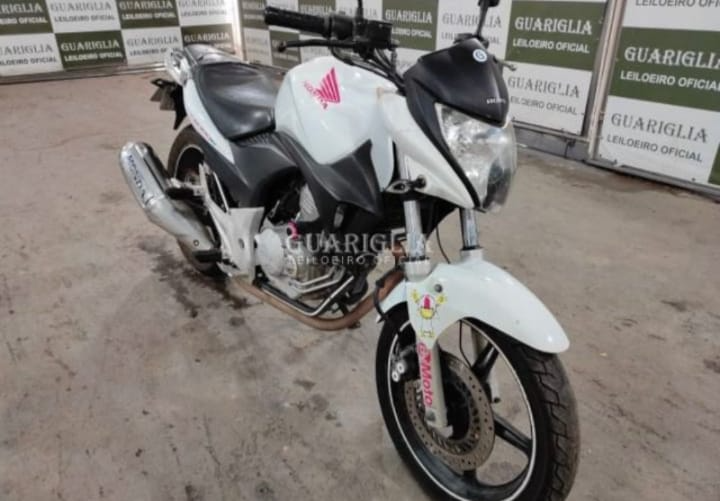 HONDA CB 300R 2012